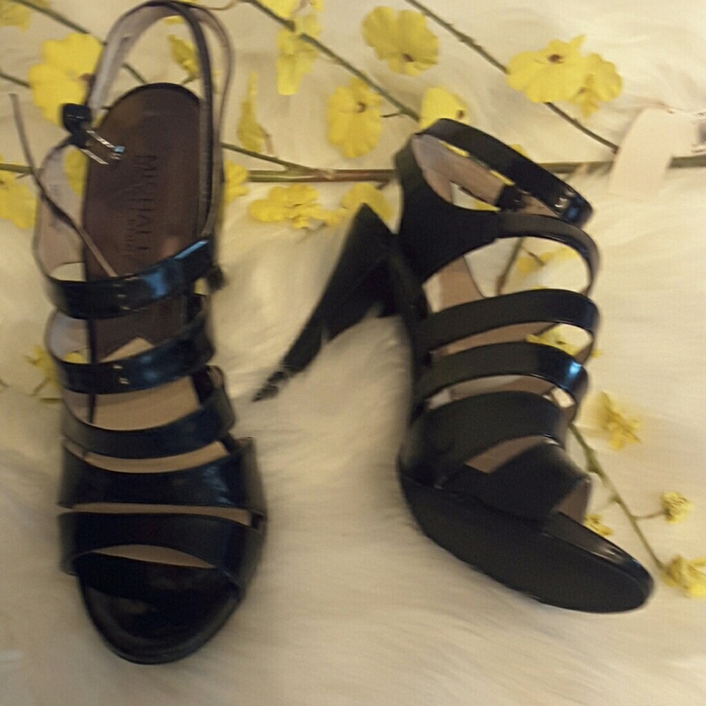 Michael kors genuine leather open toe shoes - Picture 3 of 8